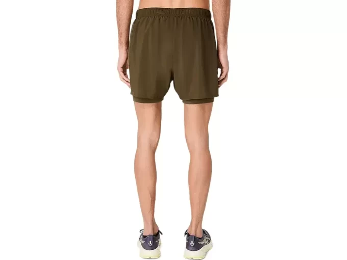 ASICS SILBERNE 2N1 5IN KURZE ASICS SILBERNE 2N1 5IN KURZE