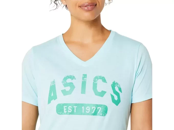 DAMEN-KURZARM-T-SHIRT MIT V-AUSSCHNITT „EST 1977“ DAMEN-KURZARM-T-SHIRT MIT V-AUSSCHNITT „EST 1977“