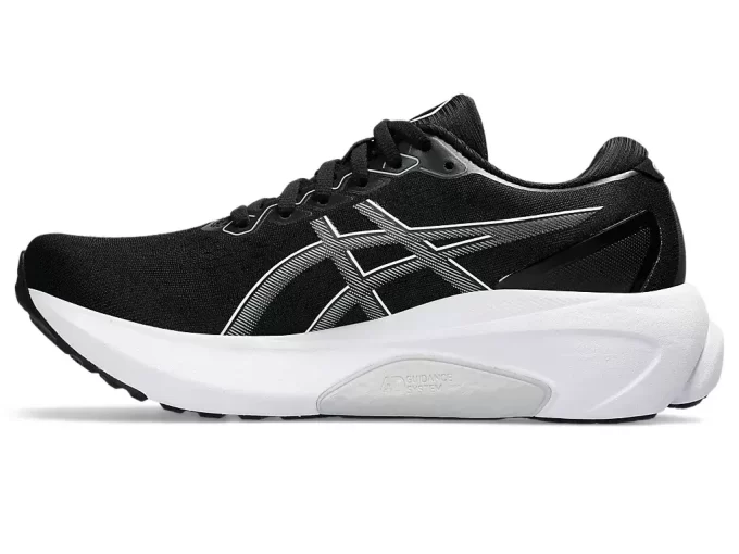 GEL-KAYANO 30 SCHMALE STRASSE GETESTET