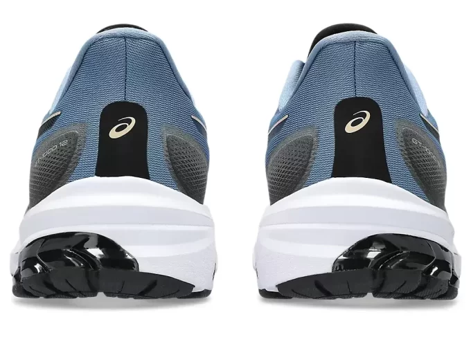 GT-1000 12 STRASSENGETESTET GT-1000 12 STRASSENGETESTET