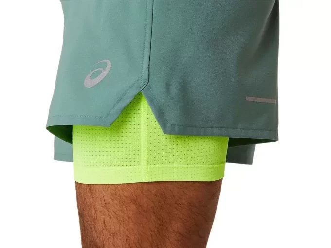 HERREN-STRASSEN-SHORTS 2-N-1 5IN