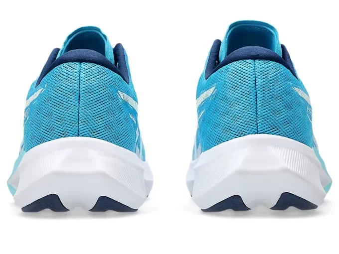 HYPERGESCHWINDIGKEIT 4 HYPERGESCHWINDIGKEIT 4