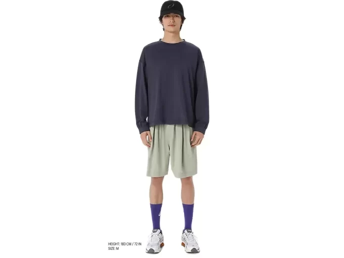 LANGÄRMELIGER RUNDHALSAUSSCHNITT