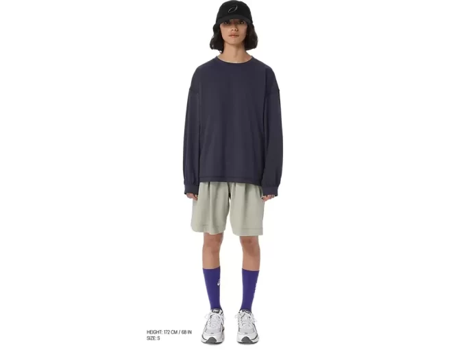 LANGÄRMELIGER RUNDHALSAUSSCHNITT