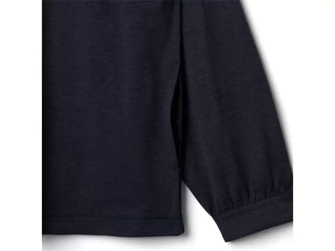 LANGÄRMELIGER RUNDHALSAUSSCHNITT