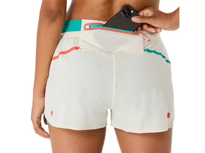 METARUN SPLIT SHORT IN LIMITIERTER SERIEN