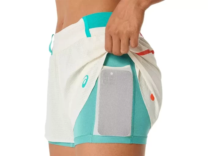 METARUN SPLIT SHORT IN LIMITIERTER SERIEN