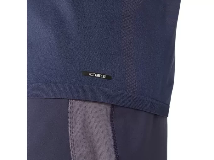 NAHTLOSES KURZARM-OBERTEIL FÜR HERREN