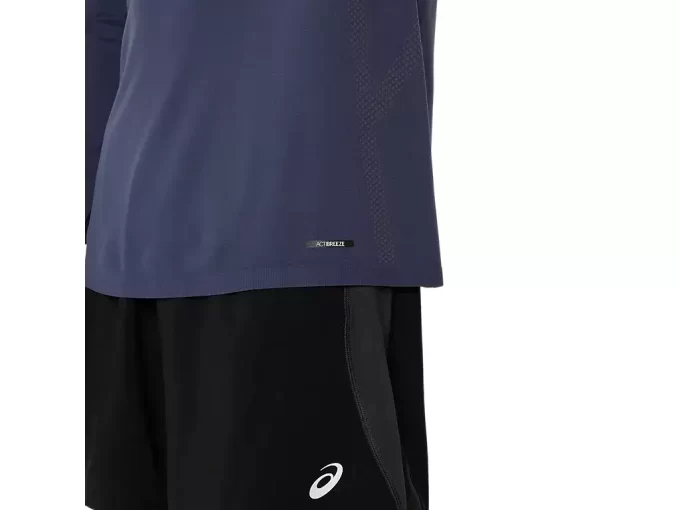 NAHTLOSES LANGARM-TOP FÜR HERREN