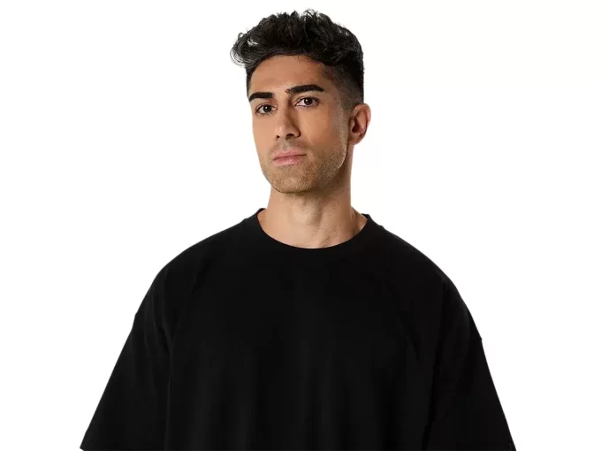 SCHWERES, LOCKERES T-SHIRT MIT TASCHEN SCHWERES, LOCKERES T-SHIRT MIT TASCHEN