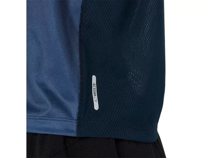 TANK MIT LEICHTER GRAFIK